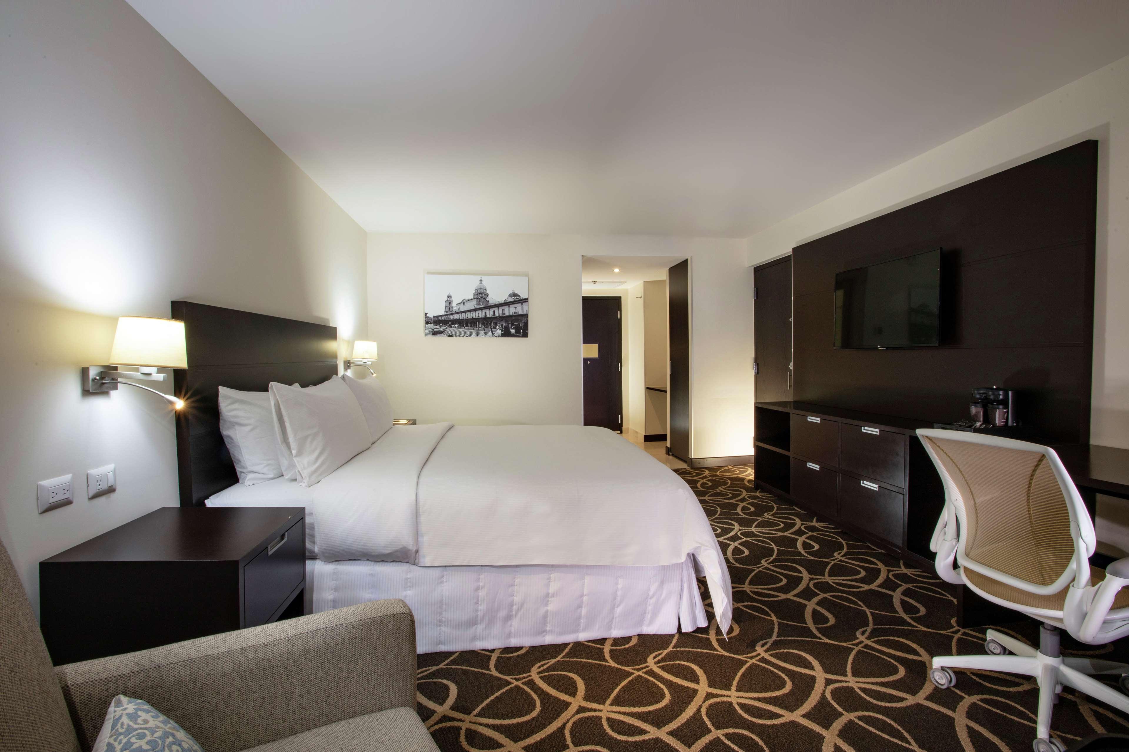 Hotel Doubletree By Hilton Toluca Zewnętrze zdjęcie