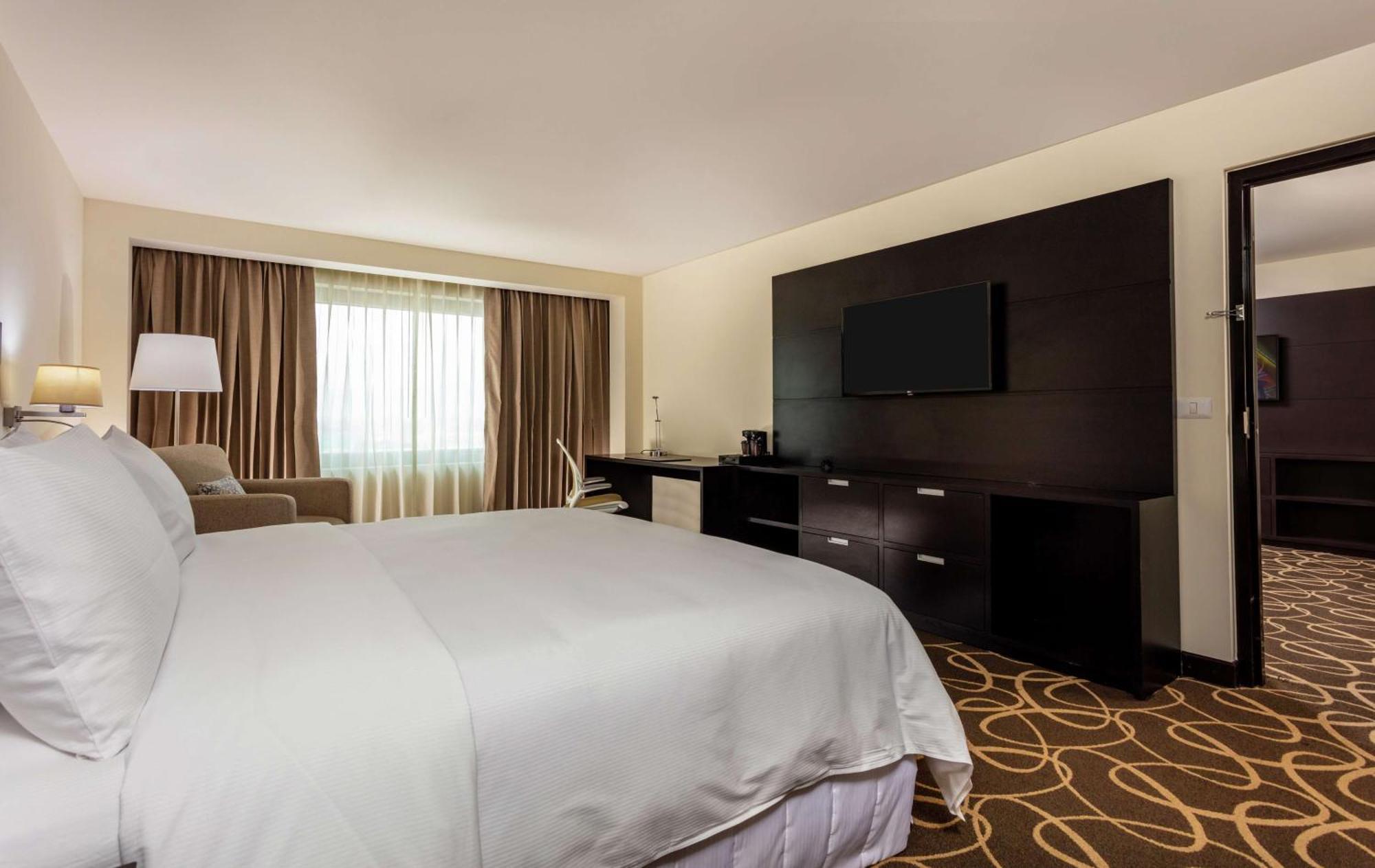 Hotel Doubletree By Hilton Toluca Zewnętrze zdjęcie
