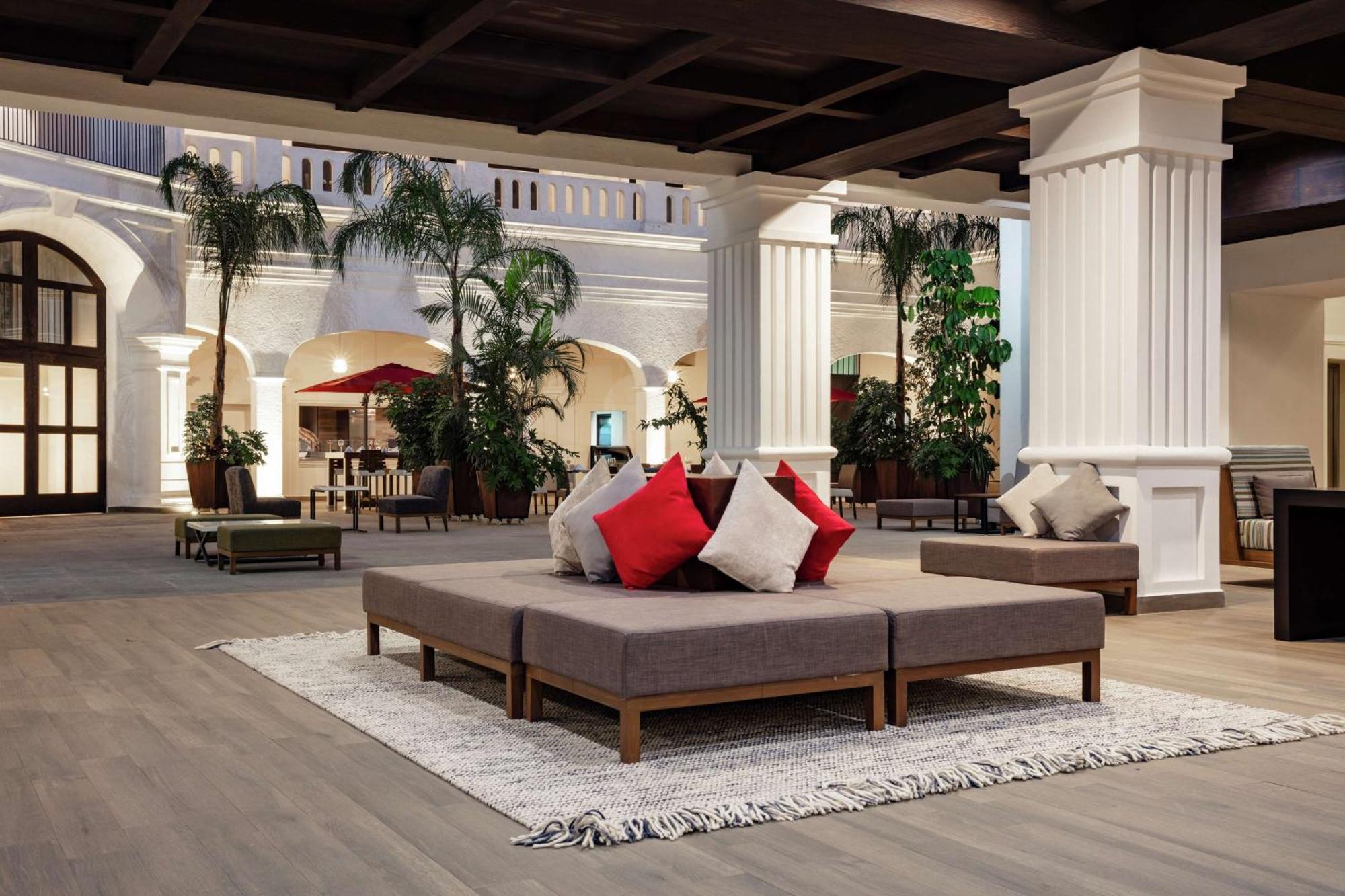 Hotel Doubletree By Hilton Toluca Zewnętrze zdjęcie